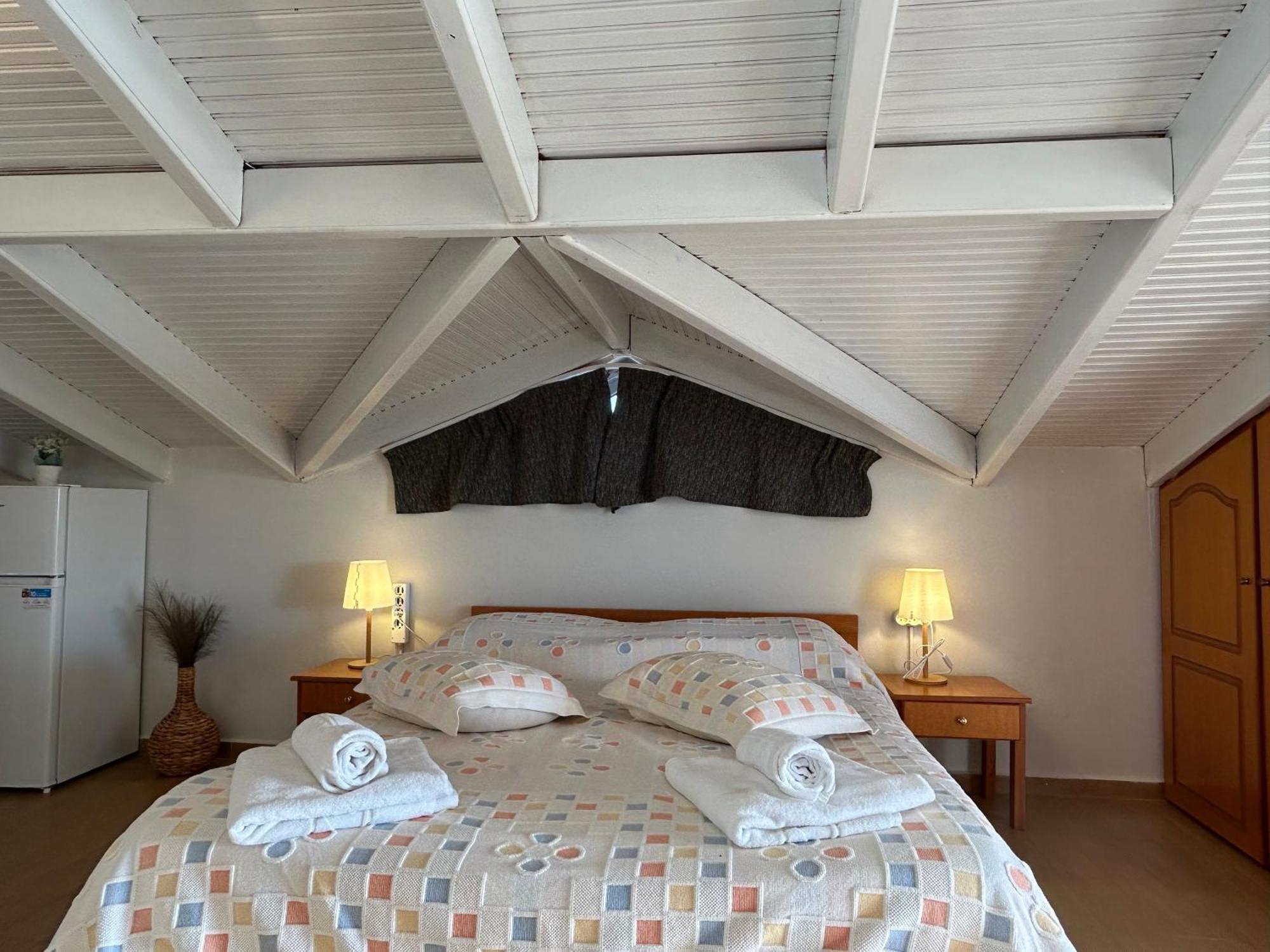 Brati II Beach Hotel Arkoudi Bagian luar foto